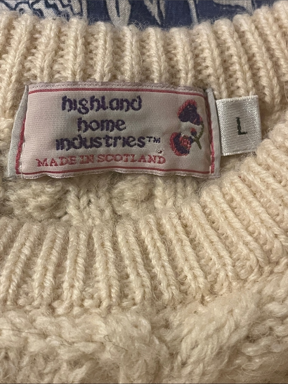 SOLD Scottish 100% Wool Handknit Cable Fisherman's Boxy Relaxed Chunky Sweater L - Picture 5 of 7